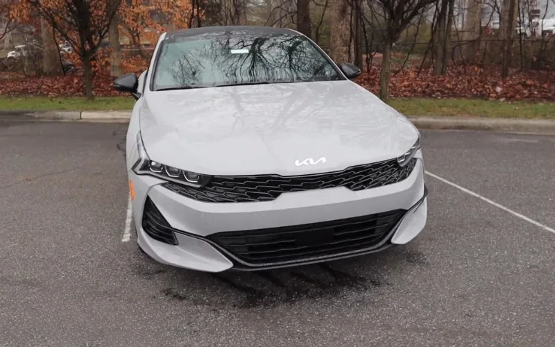 Monthly rental Kia K5 Dubai