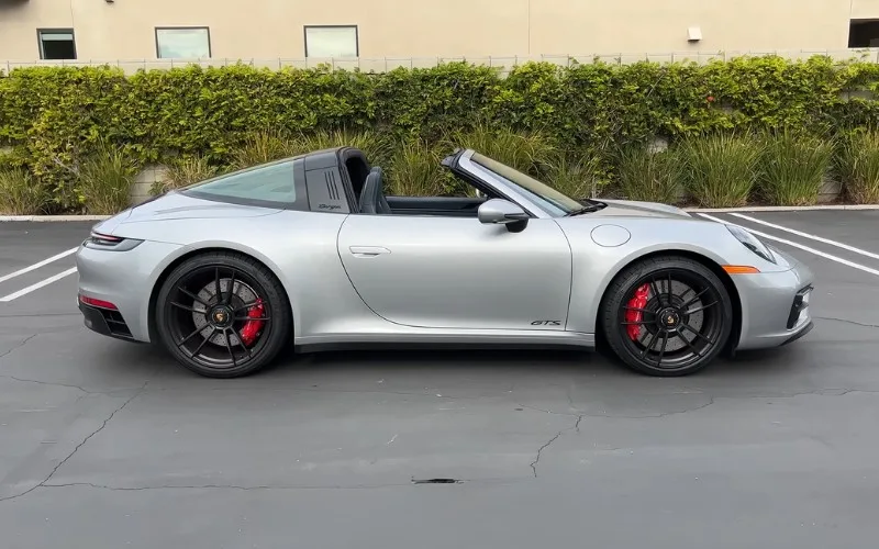 Porsche 911 Targa 4 GTS Spyder 2022 hire UAE