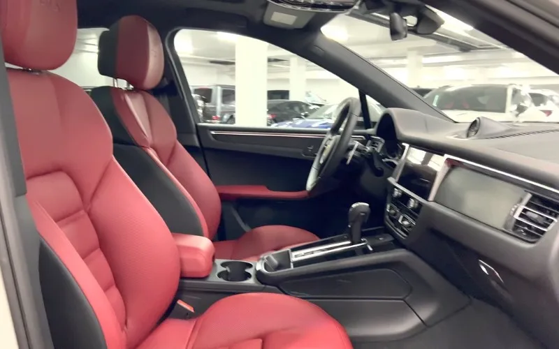 Porsche Macan 2022 SUV rental Dubai