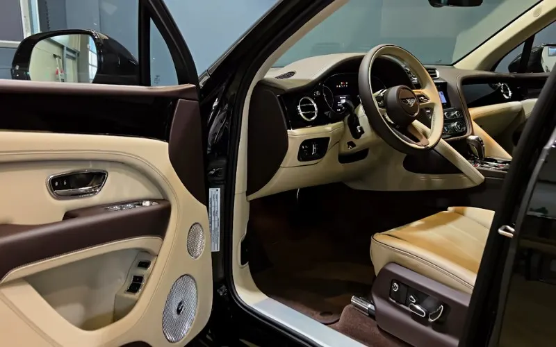 Rent Bentley Bentayga 2023 Dubai