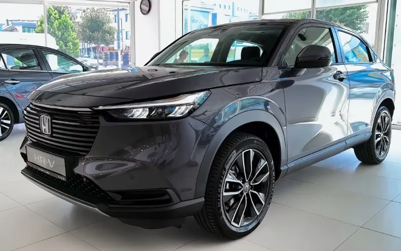Rent Honda HR-V 2022 with driver Dubai