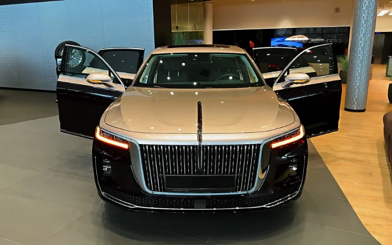 Rent Hongqi H9 2023 without deposit