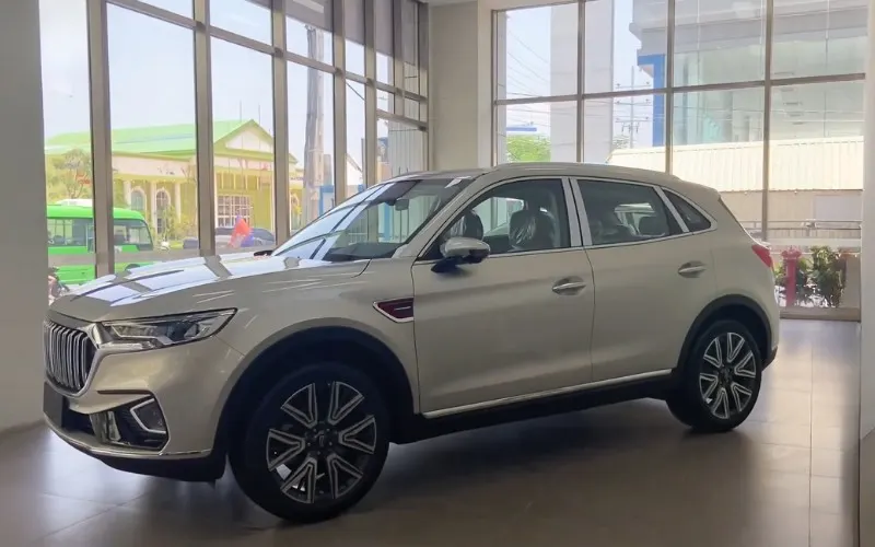 Rent Hongqi HS5 2022