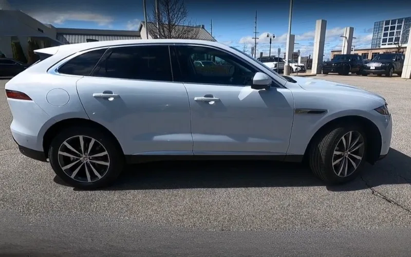 Rent Jaguar F-Pace without deposit