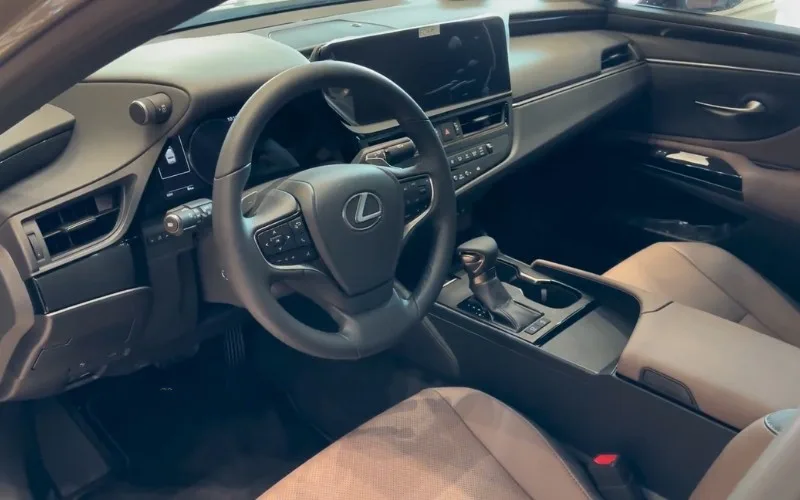 Rent Lexus ES200 2019 without driver