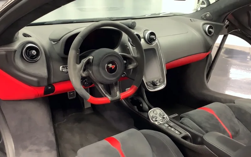 Rent McLaren 570S Spyder Dubai