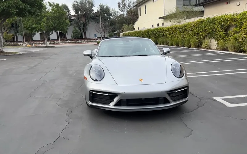 Rent Porsche 911 Targa 4 GTS Spyder 2022 in Dubai