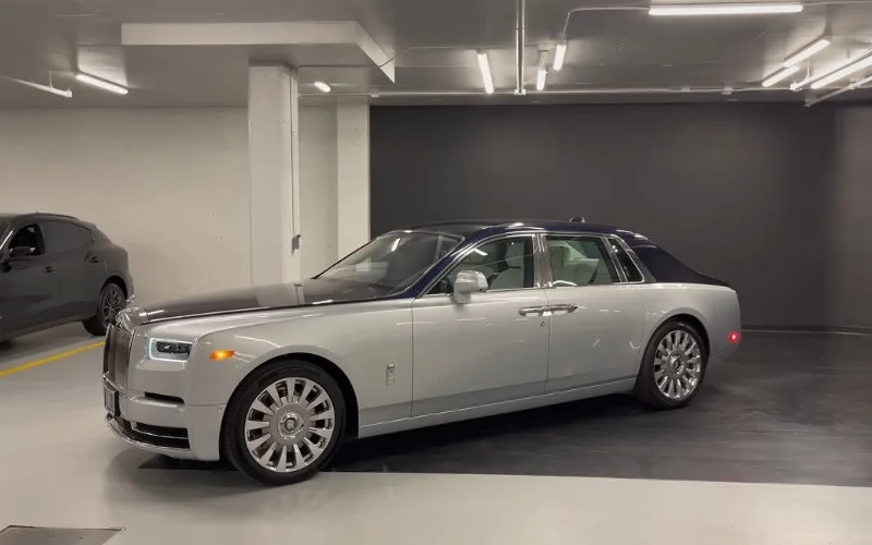Rent Rolls Royce Phantom 2021 in Dubai