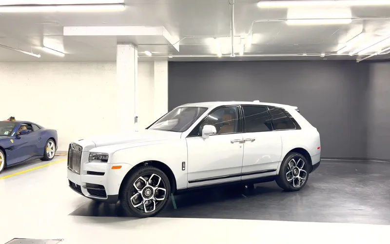 Rolls Royce Cullinan 2022 SUV rental Dubai