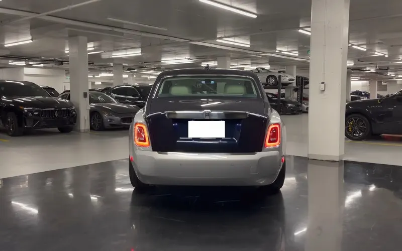 Rolls Royce Phantom 2021 hire Dubai price