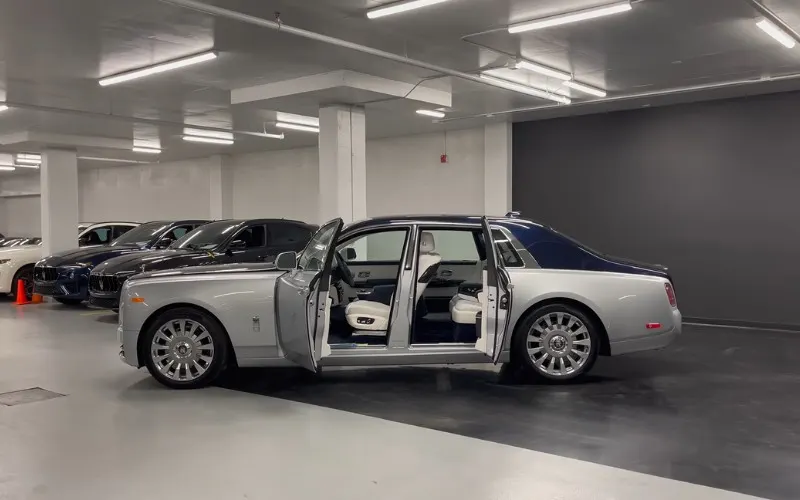 Rolls Royce Phantom 2021 sedan rental Dubai