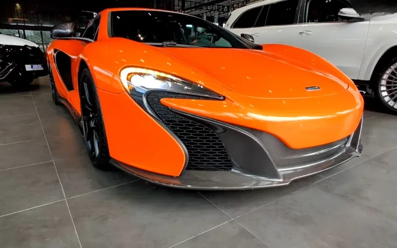 Sports car rental McLaren 650S