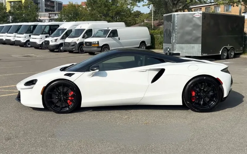 Sports car rental McLaren Artura Spider