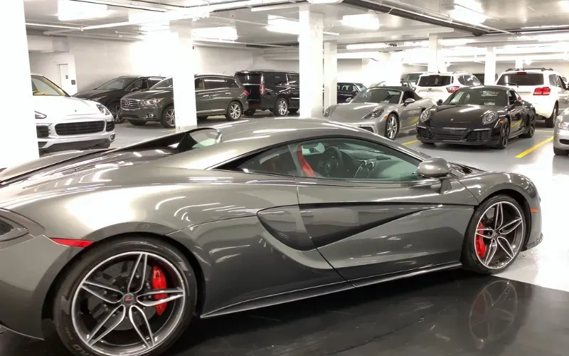 Supercar rental Dubai McLaren 570S