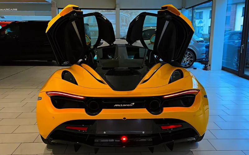 Supercar rental Dubai McLaren 720S