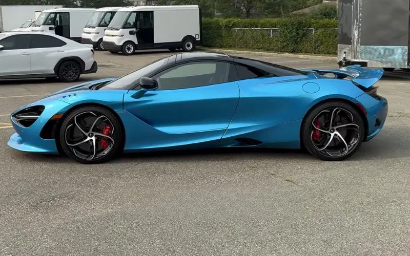 Supercar rental Dubai McLaren 750S