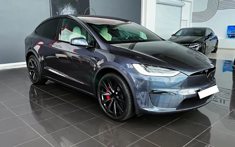 Affordable Tesla Model X Plaid 2023 hire