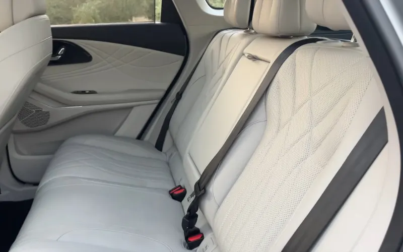 Exeed RX 2025 airport pickup rental