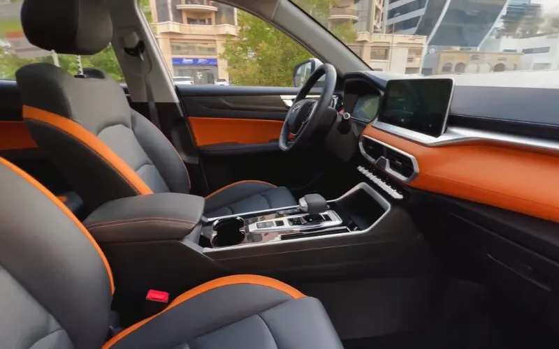 Kaiyi X3 Pro 2024 with driver