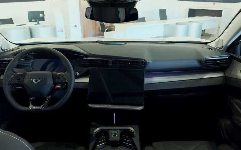 Kaiyi X7 2025 car hire Dubai