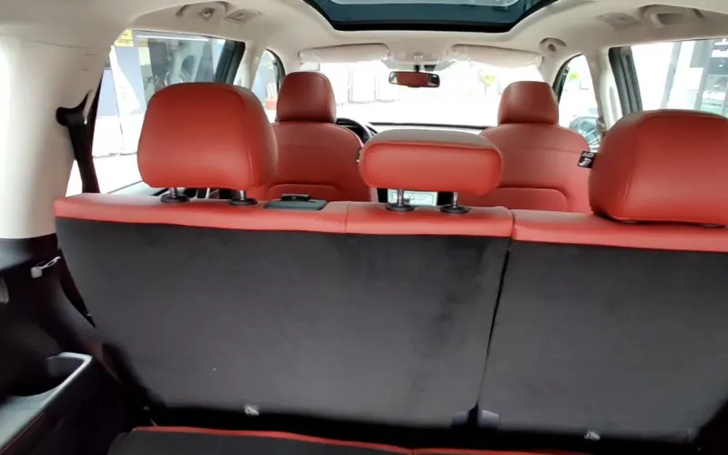 MG RX8 2023 SUV rental Dubai