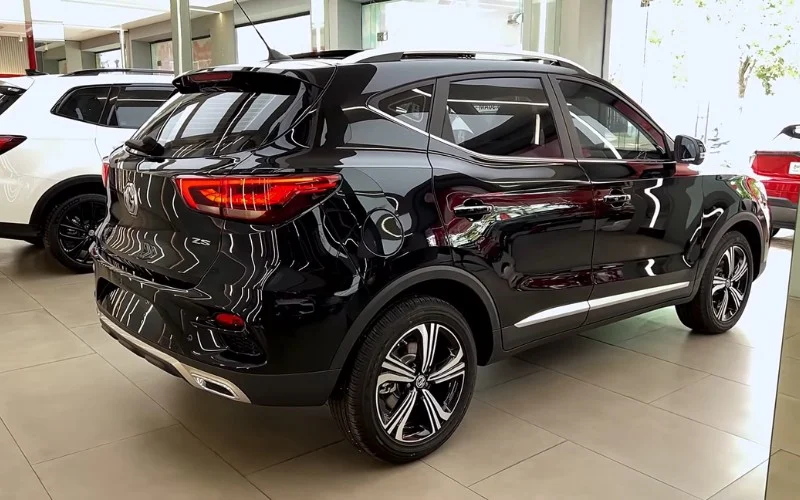 MG ZS 2025 SUV rental Dubai