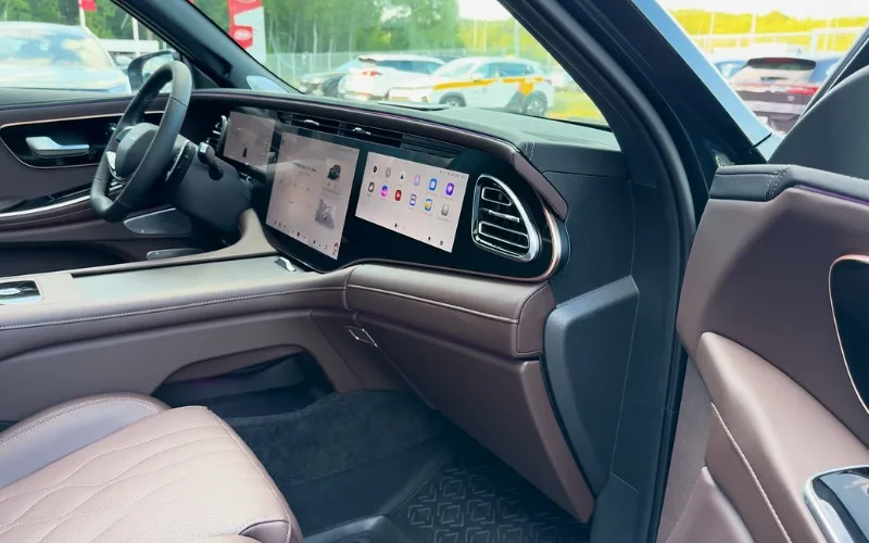 Rent Exeed VX 2025 with driver Dubai