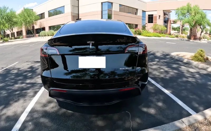 Rent Tesla Model Y Performance 2024 Dubai