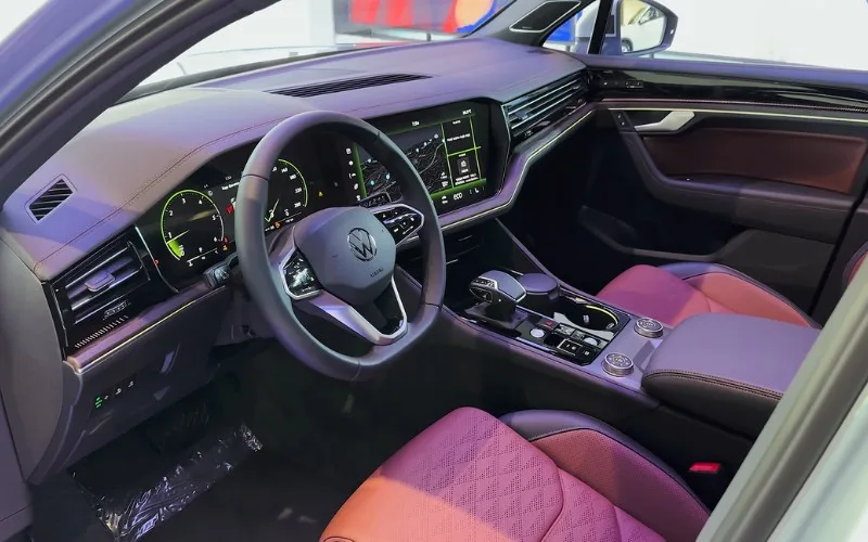 Rent Volkswagen Touareg 2024 Dubai