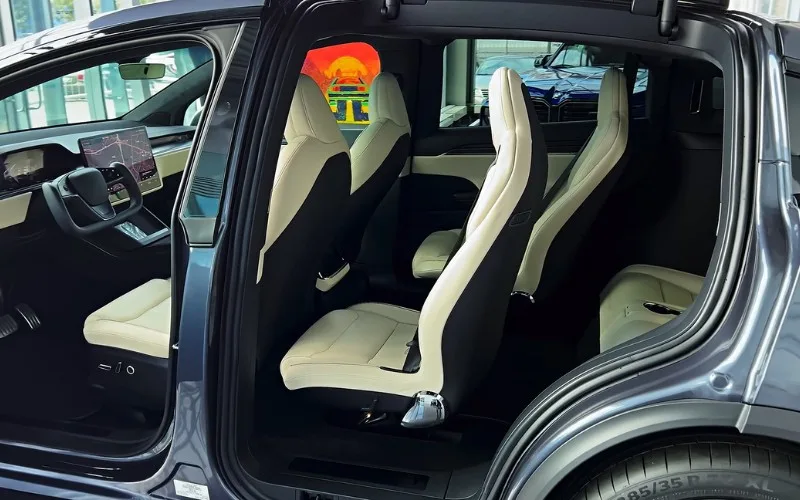 Tesla Model X Plaid 2023 luxury EV hire