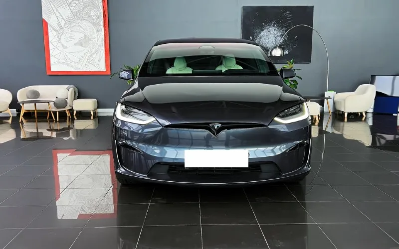 Tesla Model X Plaid 2023 monthly rental Dubai