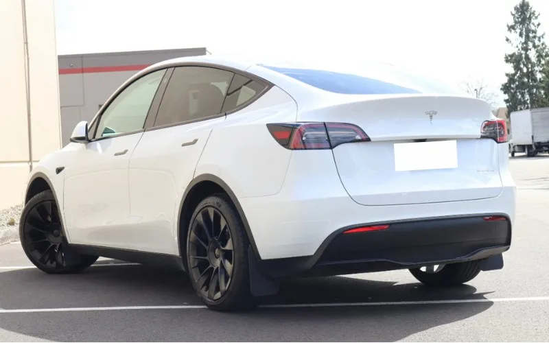 Tesla Model Y Long Range 2023 monthly rental Dubai