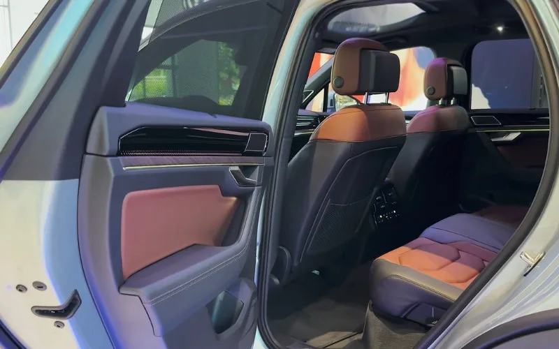 Volkswagen Touareg 2024 monthly rental Dubai