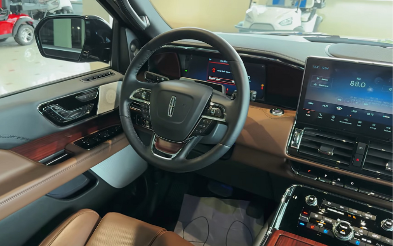 Lincoln Navigator 2024 in Al Barsha