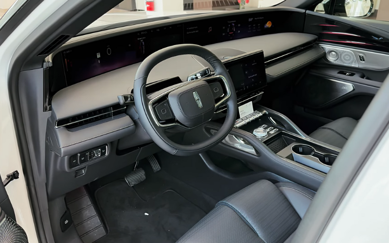 Lincoln Nautilus 2025 in Karama Dubai