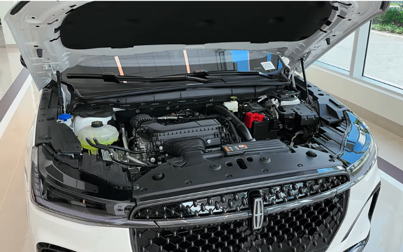 Book Lincoln Nautilus 2025 in Dubai