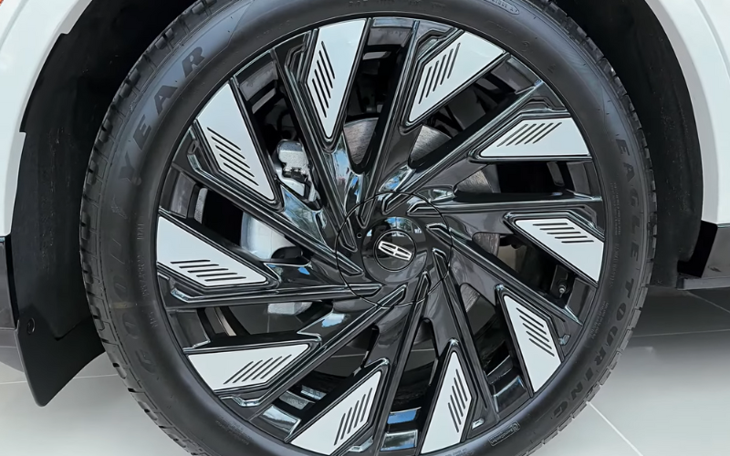 Rent Lincoln Nautilus 2025 Dubai