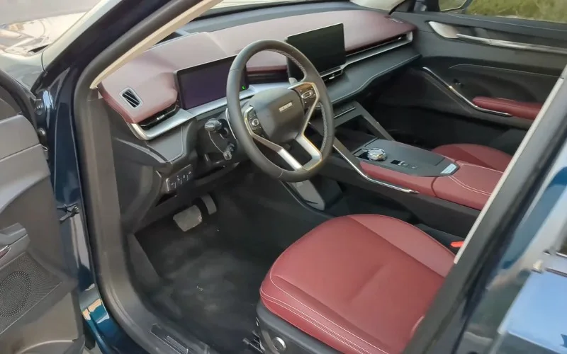 Dubai SUV rental Haval H6 GT 2024