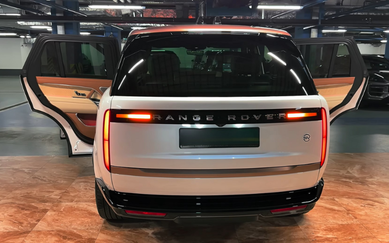 Rent Renge Rover Vogue