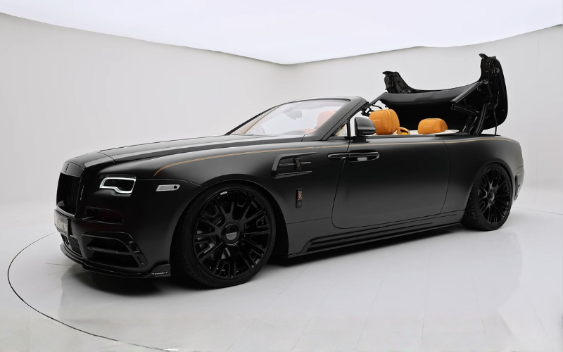 Rent Rolls Royce Dawn 2022 in Dubai Mall