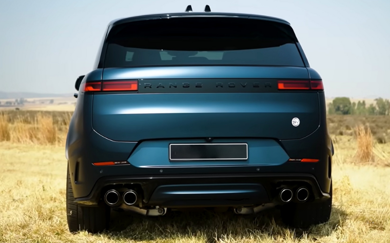 Rent Range rover Svr in Al Barsha