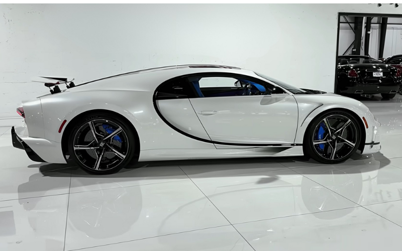 Buggati Chiron in Al Barsha