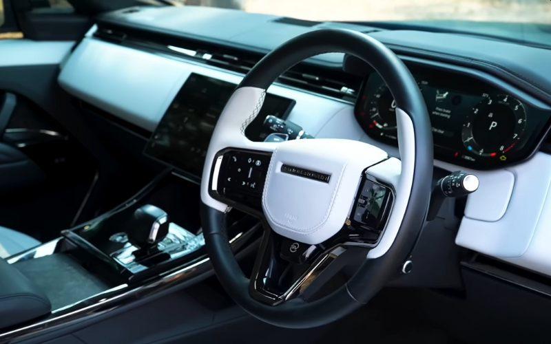 Range rover Svr Car Rental